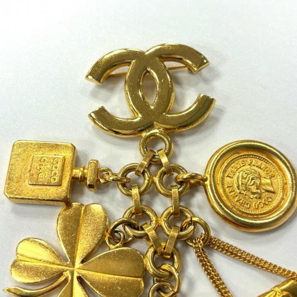 CHANEL Vintage Gold Logo Brooch - Picture 4 of 8